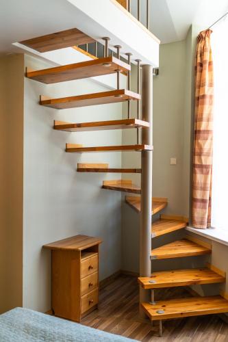 2 bedrooms, 3 beds