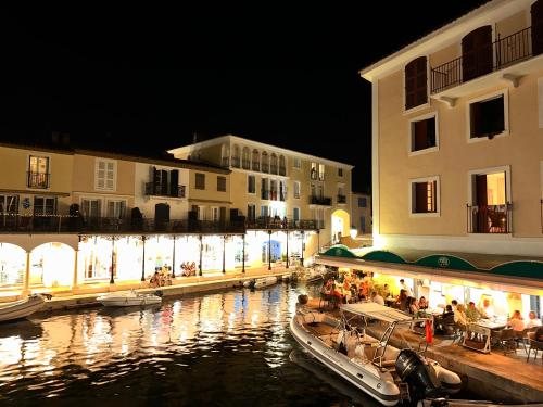 StudiO SpraY - Port-Grimaud - Parking Gratuit - La Petite Venise, Grimaud (foto 4)