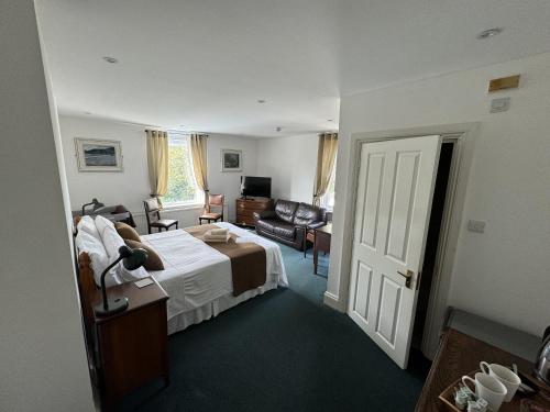 Hookwood Lodge - image 7