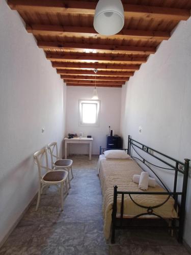 Manos Rooms - image 5