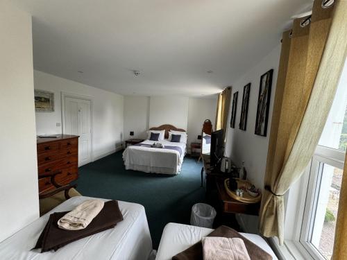 Hookwood Lodge - image 13