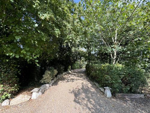 Hookwood Lodge - image 5