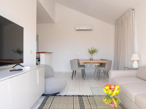 Resitour - Limnaria Gardens Apartments, Paphos (foto 2)