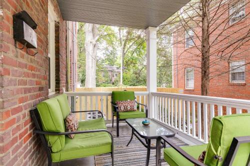 2B Gem in Scotts addition Fire-pit fully fenced in Richmond, USA