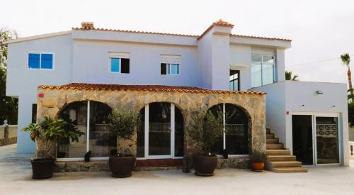Cosy 1 bed pool house 2