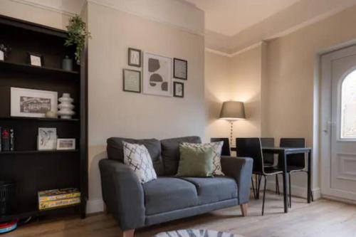 Vibrant Artist Hideaway by Centre Parking in Edge Hill
