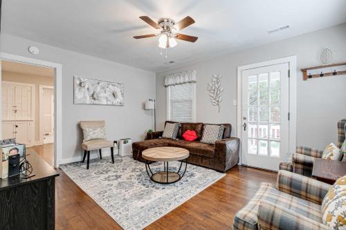 Grand2 4BR family home in Scotts' Addition