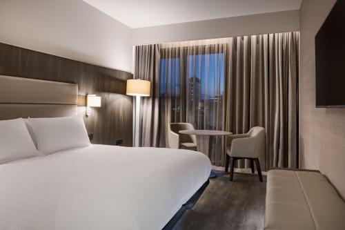 AC Hotel by Marriott Manchester City Centre - image 9