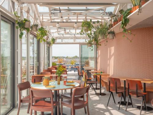 ห้องอาหาร, Hotel Vertime in เล ซาบล์-โดโลน