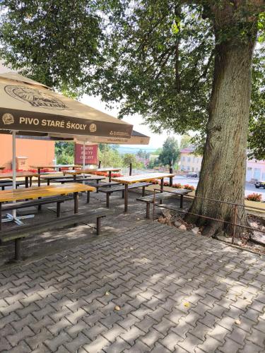 Étterem, Penzion U Zeleného Stromu (Penzion U Zeleneho Stromu) in Telnice