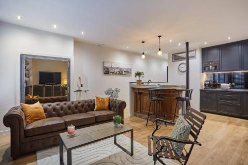 Apartment in the Center of Paris by studioprestige, Paříž