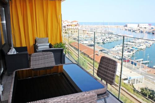  Elegant apt 4 pax 1 min from the beach with Wifi, Unterkunft in Arenys de Mar
