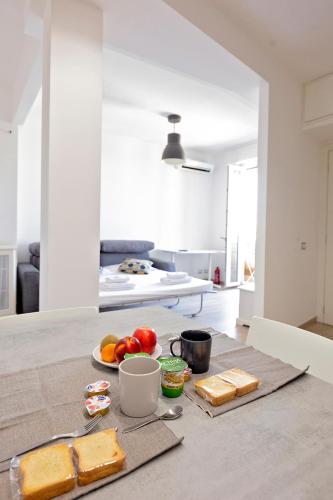 Ion Apartment, Řím