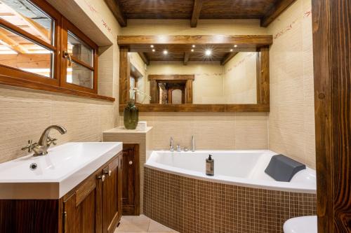 Rezydencja Sywarne Lux Spa in Koscielisko