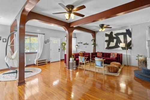 7BR 7BA Big House 1 block from Tropicana and Beach in Atlantic City, USA