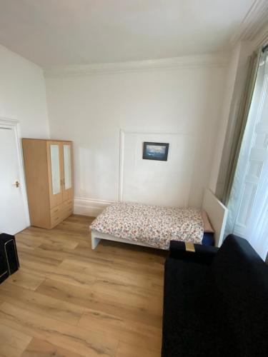 Flat next to port, Free Parking Flat next to port, Free Parking