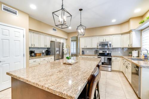 Elegant Chandler Retreat with Heated Pool and Fire Pit - image 7