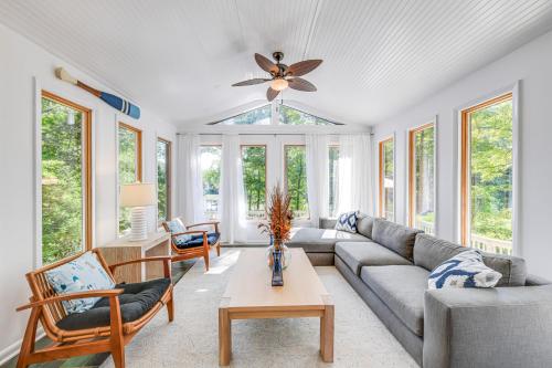 Waterfront Urbanna Home w/ Private Dock in Irvington (VA)