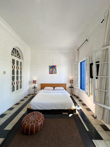 2 double beds, 1 twin bed