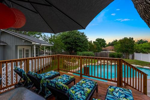 Serene Family Retreat King Beds Pool Hot Tub and Games in Cedar Park, USA