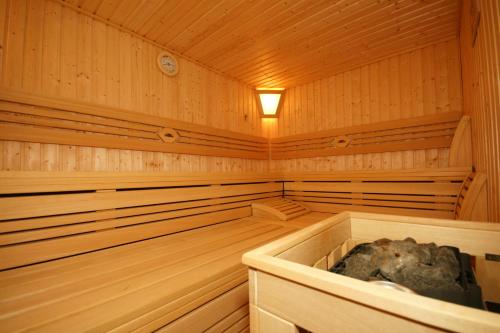 ซาวน่า, Ferienhaus Anger in ไฟชเตนอย