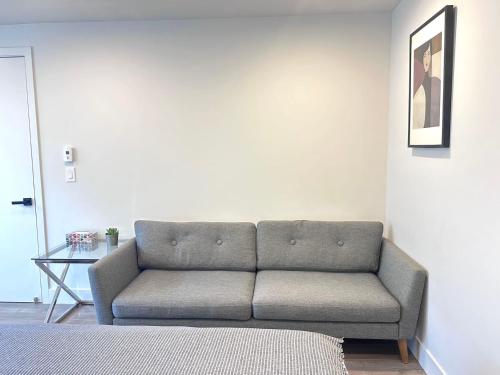 A New Suite with Private Bathroom 8 mins to UBC, 15 mins to Downtown in Vancouver, Canada