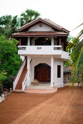 Banyan Beach Cottage SRI LANKA in Komari