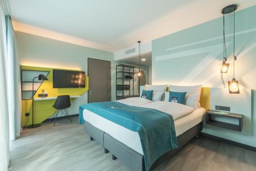 room detail thumbnail 1