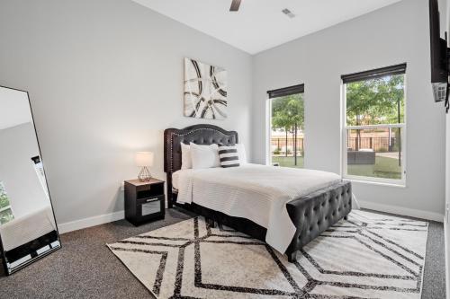 Luxury 1 Bedroom Apartment Near Tower Grove Park in Tower Grove, USA