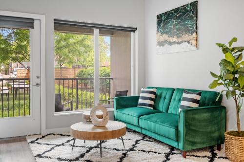 Luxury 1 Bedroom Apartment Near Tower Grove Park in Tower Grove, USA