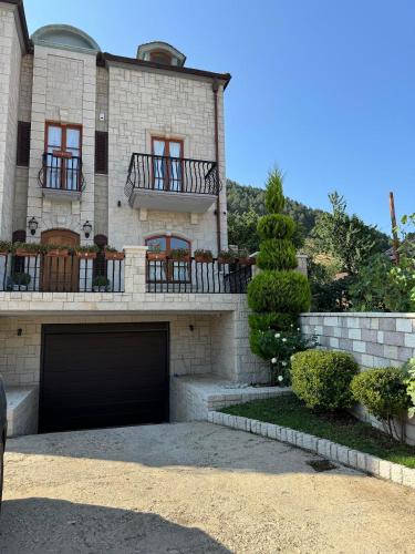 Mari's Guesthouse in Tepelenë