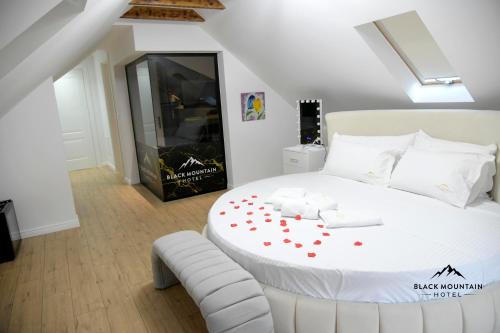 BlackMountain Hotel in Bajram Curri