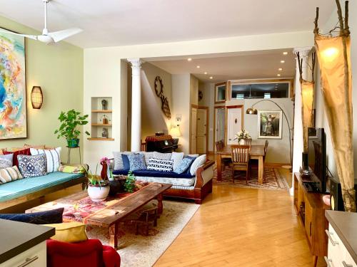 2 bedrooms with 2 private bathrooms in lovely home in New York, USA