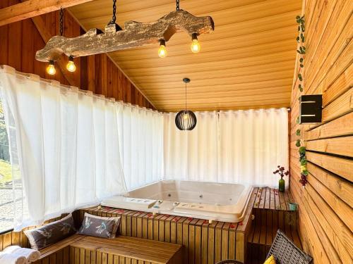 Pezsgőfürdő, Sítio Raizes da Videira - SRR004 (Sitio Raizes da Videira - SRR004) in Centro