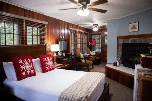 Queen Room with Spa Bath