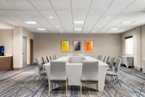 Holiday Inn Express Birmingham Irondale East By IHG