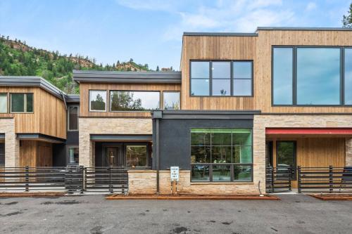 Le Chamonix #11 Aspen Highlands - image 3