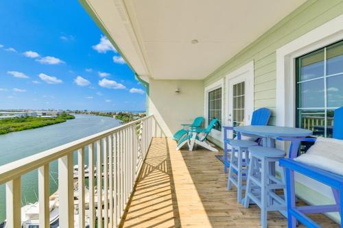 Indian Rocks Beach Condo 2 Balconies, Near Ocean!