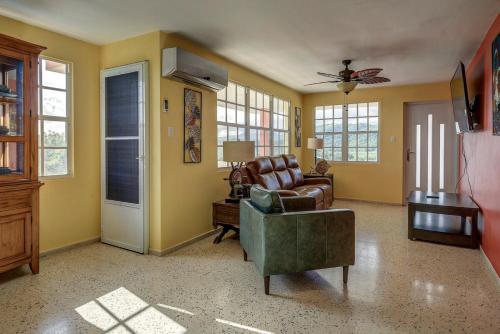 3 Villas with Stunning Views & 2 Private Pools