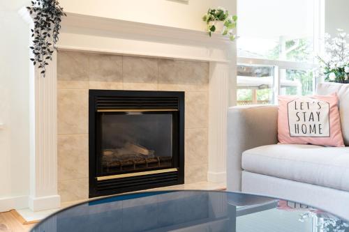 Spacious 6br Home in Fleetwood, with Free Parking