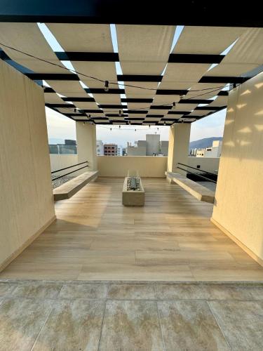 Deluxe One-Bedroom Apartment with City View room in Augusto Apart 4