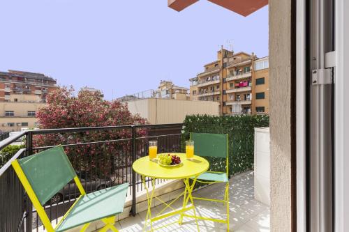 Hostly-Libia Light Lodge-10min Metro to Colosseum, Рим (фото 2)