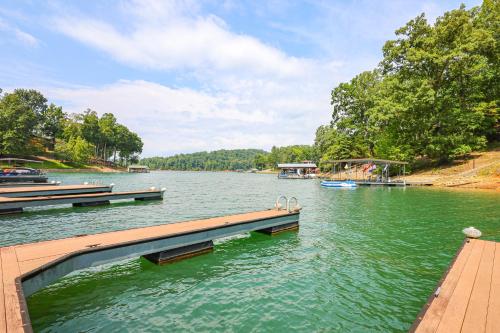 Lakefront LaFollette Home with Decks, Dock and Views! in Flat Hollow, USA