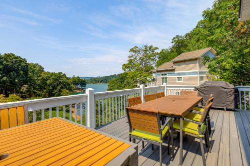 Lakefront LaFollette Home with Decks, Dock and Views! in Flat Hollow, USA
