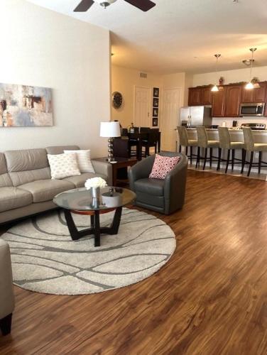 Fantastic Vista Cay Luxury Cabana Next to Pool Near theme Parks and walk to the Convention center in Orlando, USA