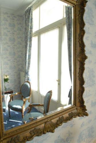 Standard Room image 10