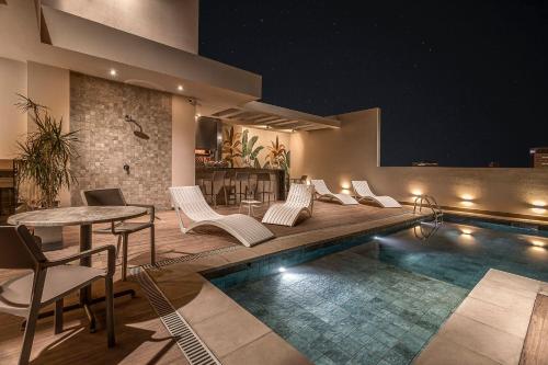 Piscina, HOUZE Residences - By AVA Rentals in Asunción