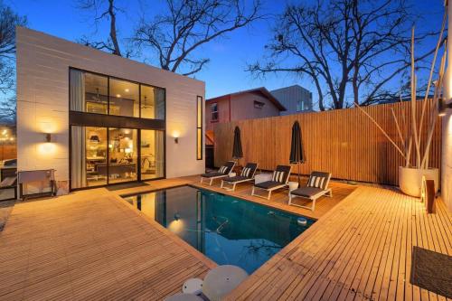 Luxe Villa Austin Oasis in Austin, USA