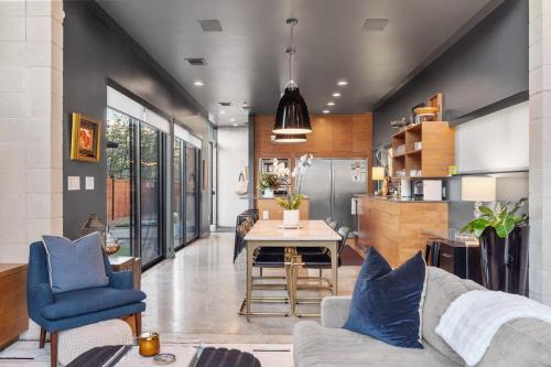 Luxe Villa Austin Oasis in Austin, USA