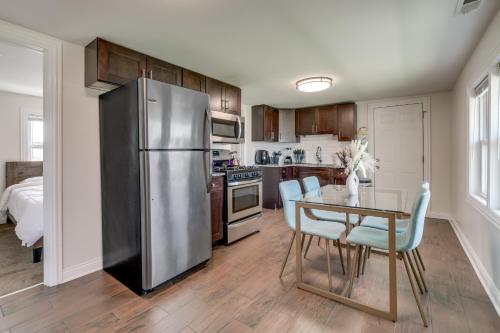 Dog-Friendly Unit Near Chicago with Backyard! in Blue Island, USA